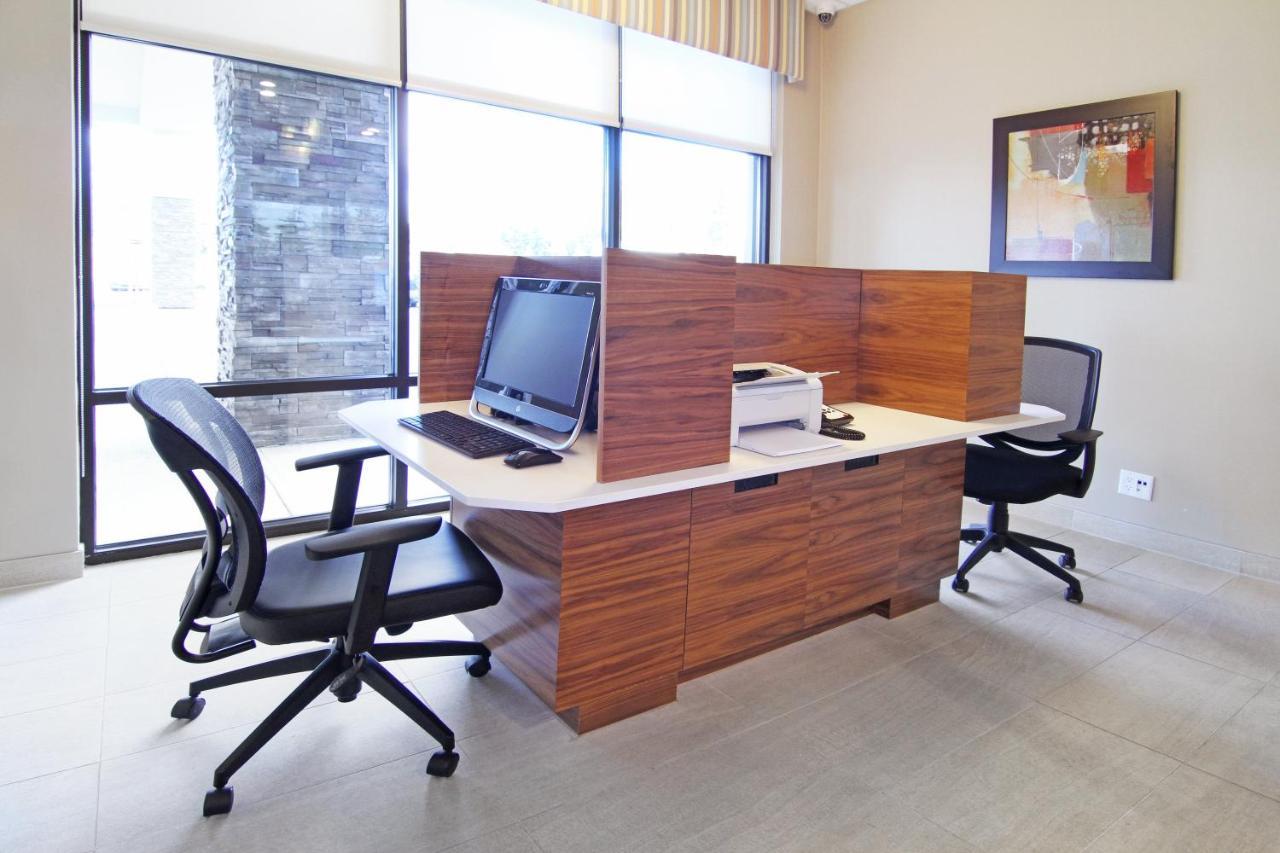 Holiday Inn Express And Suites Calgary University By Ihg Extérieur photo