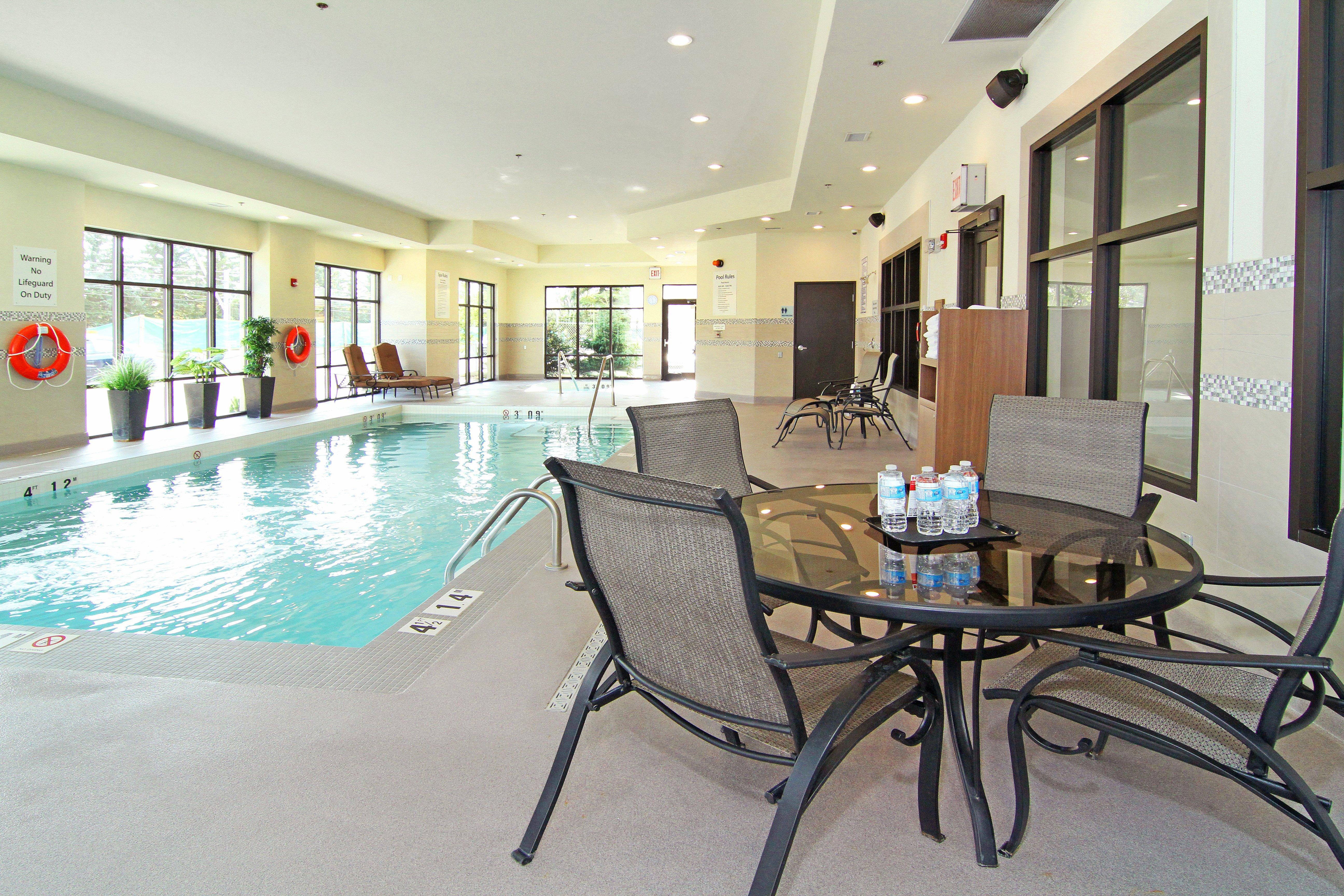 Holiday Inn Express And Suites Calgary University By Ihg Extérieur photo
