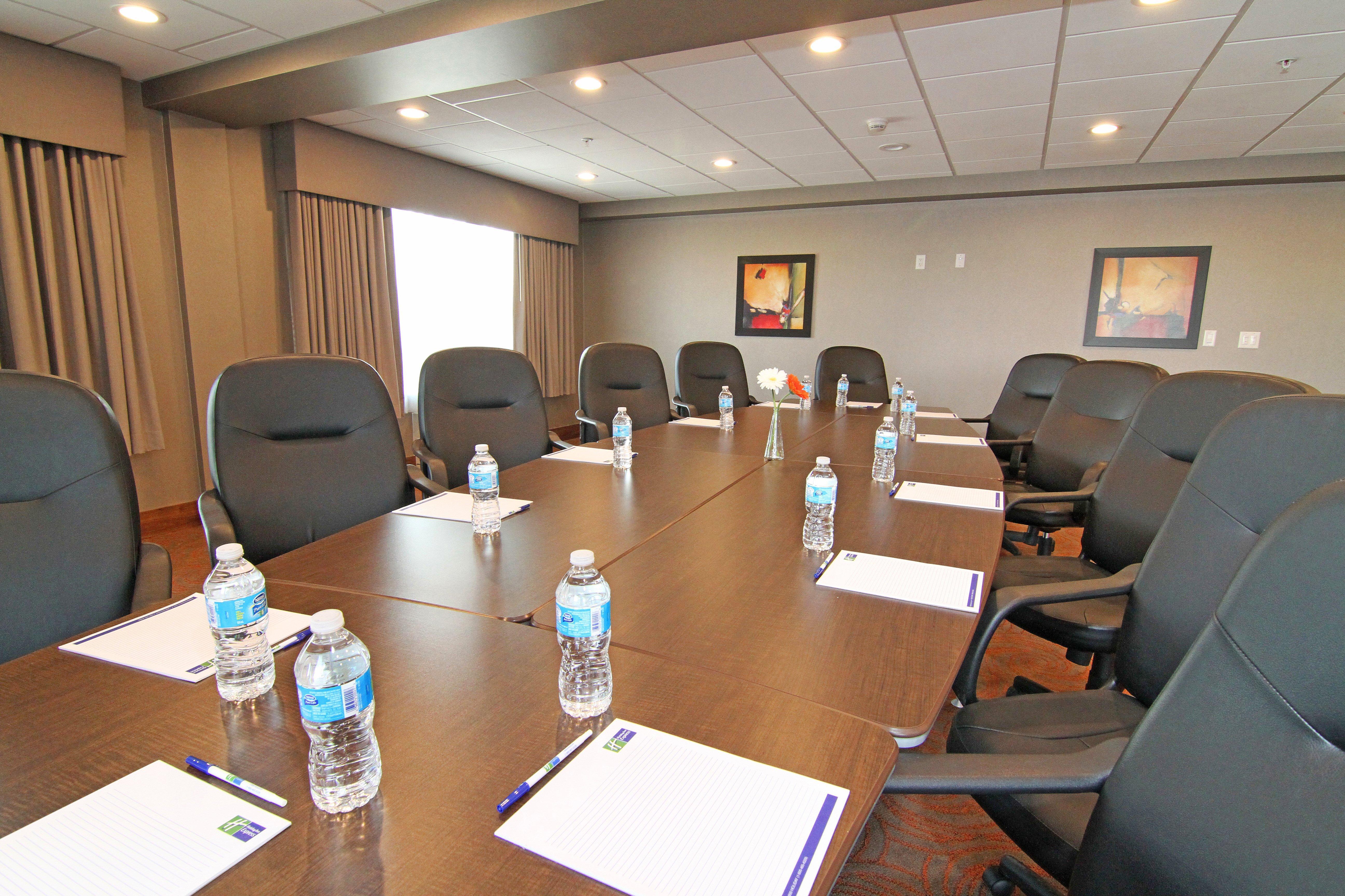 Holiday Inn Express And Suites Calgary University By Ihg Extérieur photo